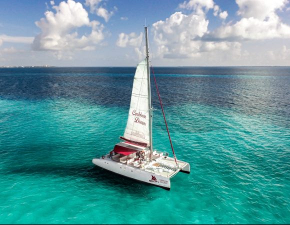 Catamaran Isla Mujeres